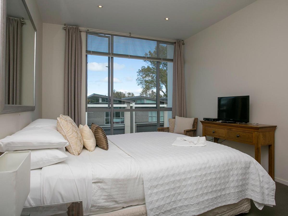 Marinaside Villa - Taupo Holiday Apartment Esterno foto