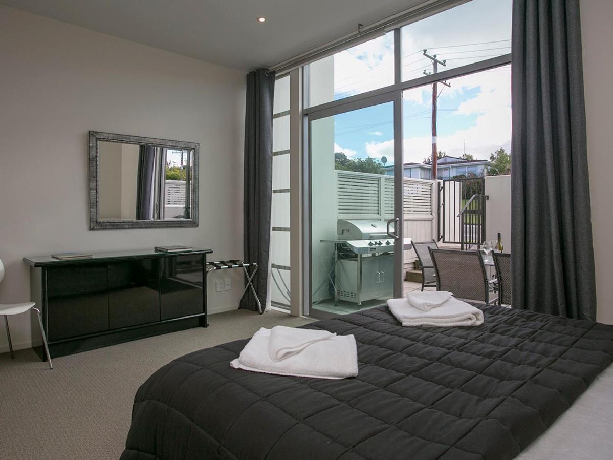 Marinaside Villa - Taupo Holiday Apartment Esterno foto